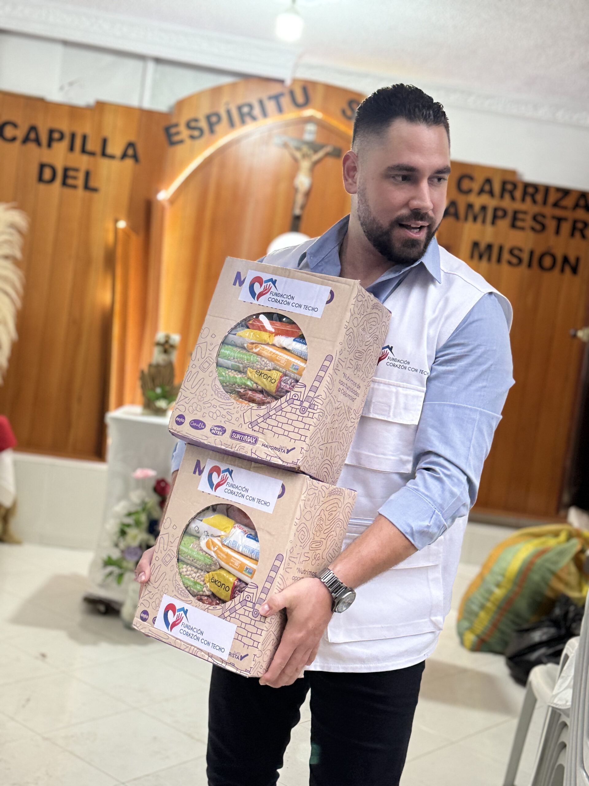 Entrega de ayudas de Fundación Corazón con Techo